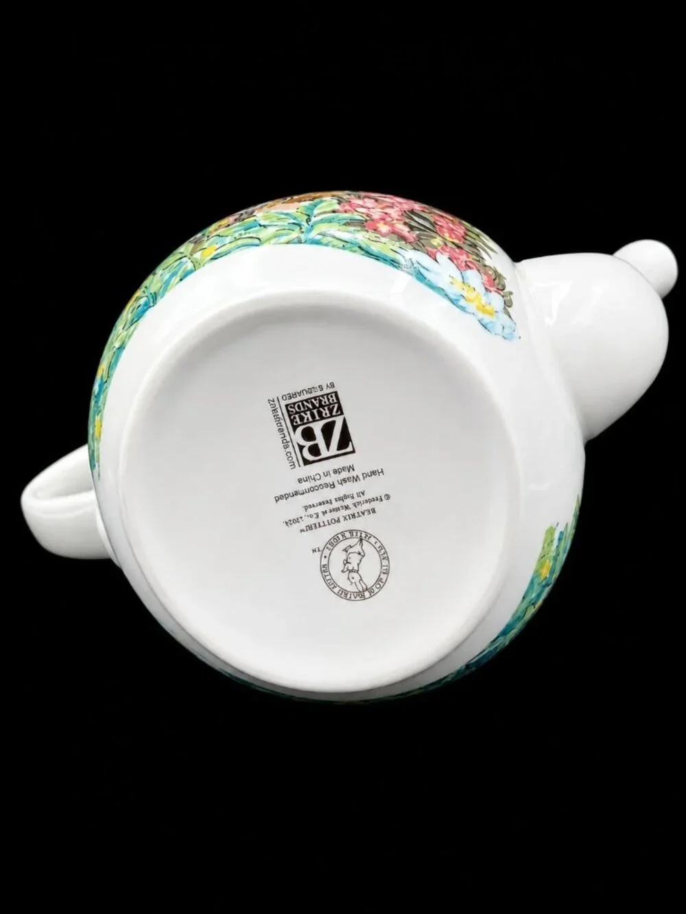 WORLD OF BEATRIX POTTER PETER RABBIT TEAPOT 7-3/4